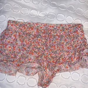 Size XS floral pajama shorts.